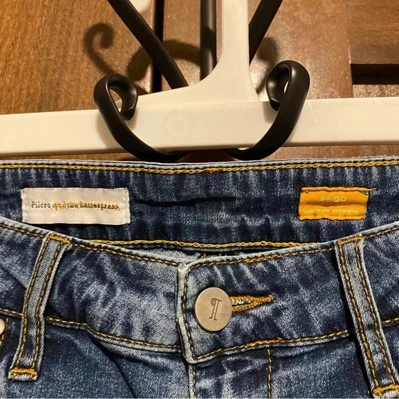 PILCRO DENIM BERMUDA SHORTS SIZE 29 - Picture 2 of 4